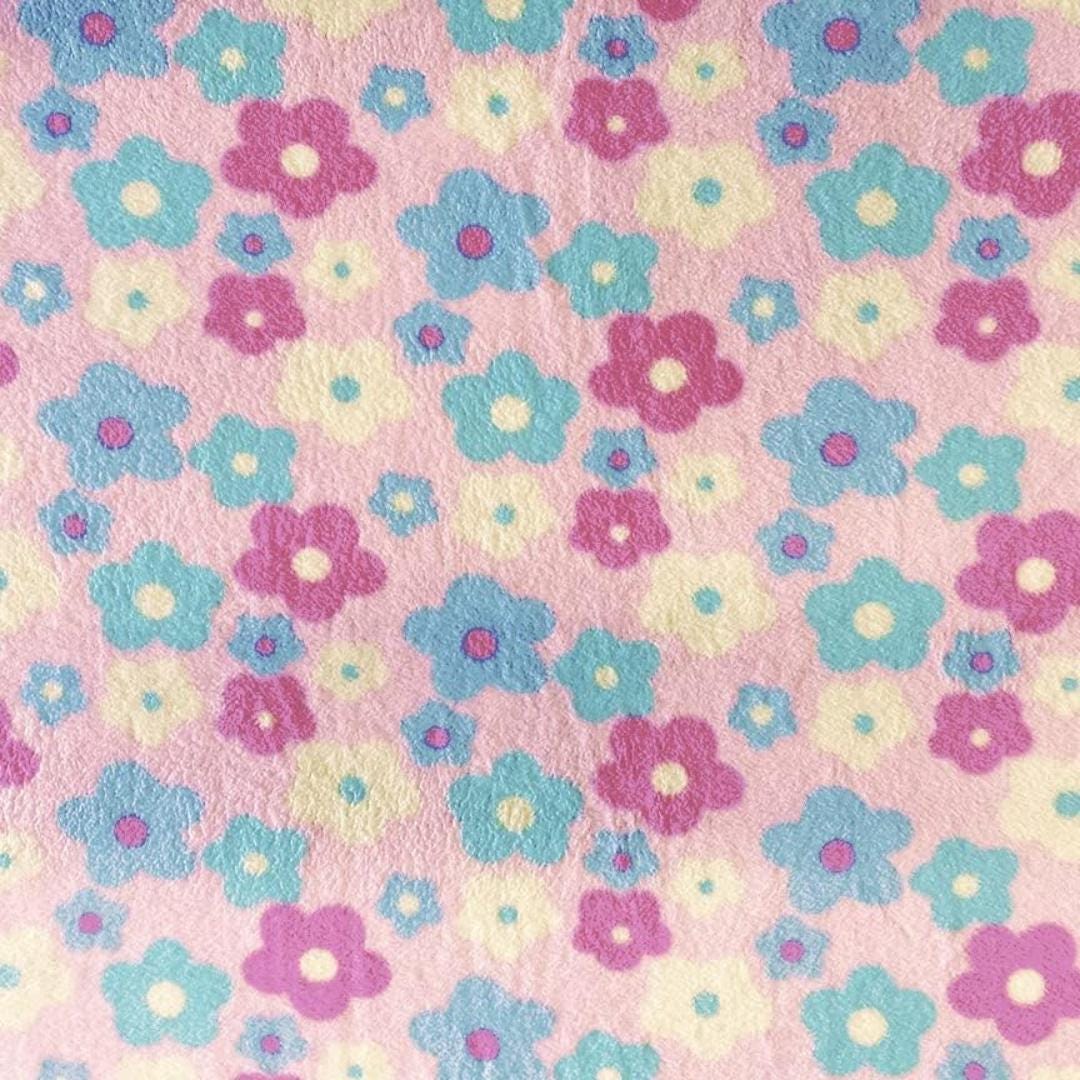 Pastel Daisy Floral Print - Anti Pill Theme Fleece Fabric, 60” Inches Wide – Sold By The Yard