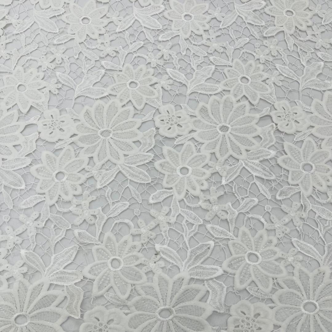 Daisy Floral Design - IVORY - Embroidery Guipure Lace Fabric. Fabric For Quinsiañera Dresses -Sold By Yard